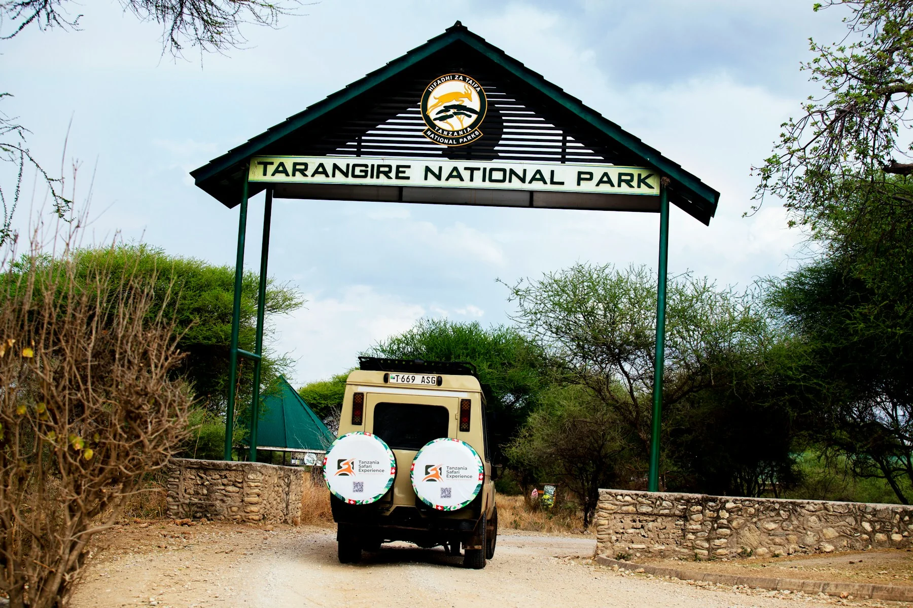 Written calendar and safari plan for a Kenya group departure